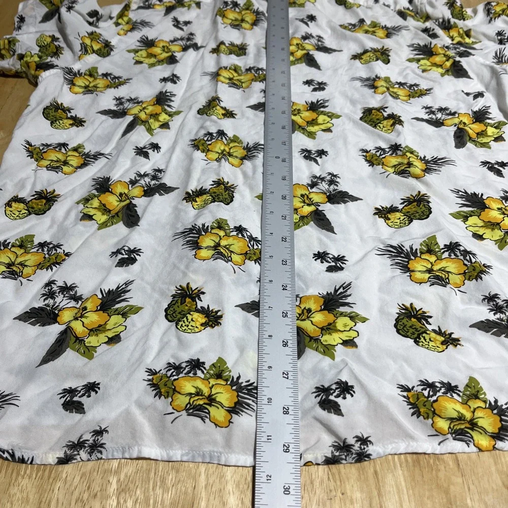 Banana Republic‎ Tropical Floral Pineapple Button Down Short Sleeve Size L